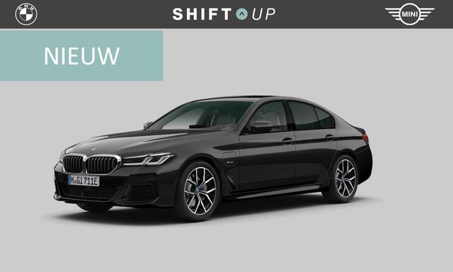 BMW 5-SERIE 530e xDrive M-Sport | Schuifdak | CoPilot | Harman Kardon