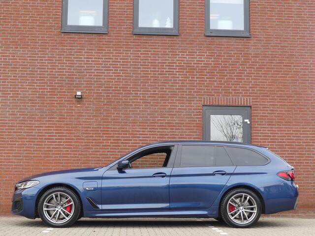 BMW 5-SERIE Touring 530e xDrive M-Sport / Panoramadak