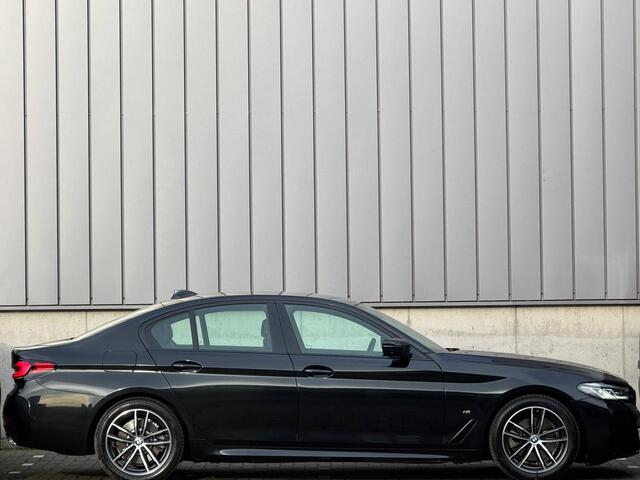 BMW 5-SERIE 520i 184PK M-Sport Shadow 360 Camera Dode-Hoek Keyless