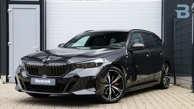 BMW 5-SERIE Touring 530e xDrive M-Sport Pro | Stoelventilatie | Harman/Kardon | Panoramadak | Carbon | Trekhaak