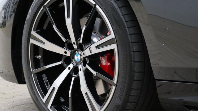 BMW 5-SERIE Touring 530e xDrive M-Sport Pro | Stoelventilatie | Harman/Kardon | Panoramadak | Carbon | Trekhaak