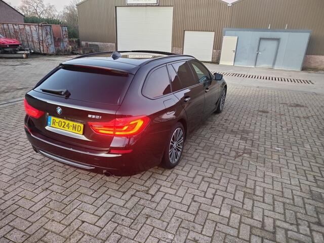 BMW 5-SERIE Touring 530i High Exe