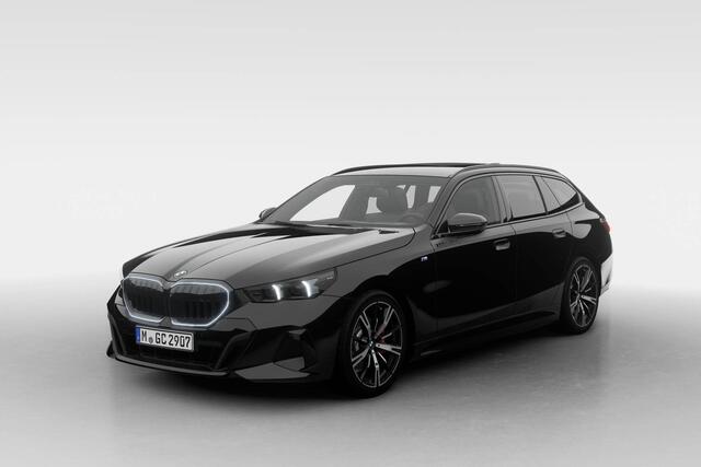 BMW 5-SERIE Touring 520i | M Sport Pro | Innovation Pack | Travel Pack | Comfort Pack | VPLD