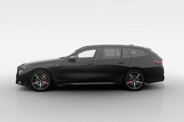 BMW 5-SERIE Touring 520i | M Sport Pro | Innovation Pack | Travel Pack | Comfort Pack | VPLD