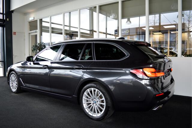 BMW 5-SERIE Touring 530e Hybride Sport Line | Vol !