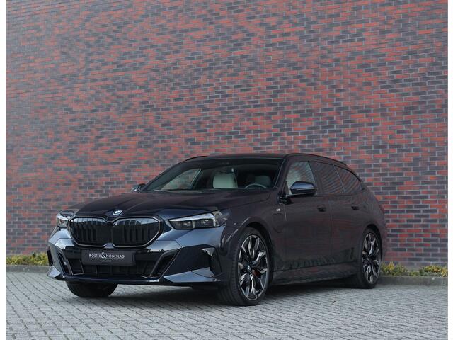 BMW 5-SERIE 550e Touring xDrive | Carbonzwart - Bow&Wil - Trekhaak
