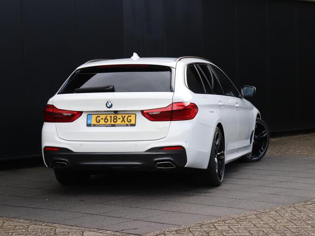BMW 5-SERIE Touring 520i High Executive | M SPORT | TREKHAAK | LEDER | CAMERA | STOEL/STUURVERW. | CRUISE | NAVI |