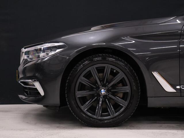 BMW 5-SERIE Touring 520i High Executive Edition M Sport [TREKHAAK INKLAPBAAR, CAMERA, APPLE CARPLAY, ANDROID AUTO, MEMORY SEATS, M STUURWIEL, VOL LEDER, NIEUWSTAAT]