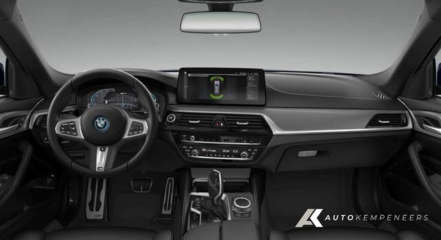 BMW 5-SERIE 530 530e Touring M Sport | 19 Inch | Leder | El. trekhaak | ACC | Live Cockpit |
