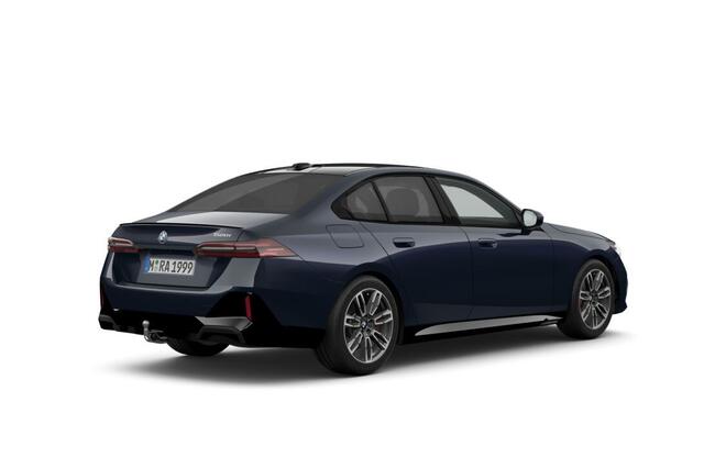 BMW 5-SERIE Sedan 520i | M Sportpakket Pro | Travel Pack | Comfort Pack | Trekhaak