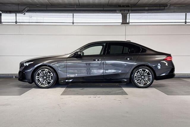BMW 5-SERIE Sedan 530e M Sport Edition | M Sportpakket | Travel Pack