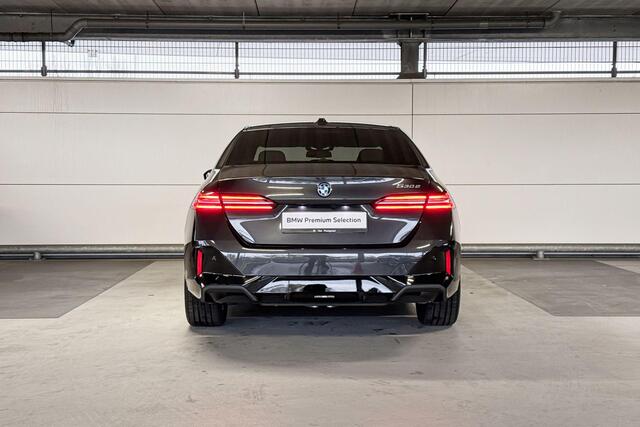 BMW 5-SERIE Sedan 530e M Sport Edition | M Sportpakket | Travel Pack