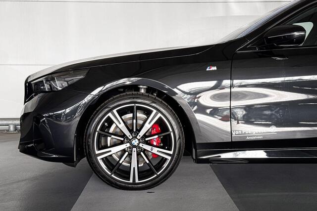 BMW 5-SERIE Touring 520i | M Sportpakket Pro | Innovation Pack | Travel Pack | Comfort Pack | Trekhaak