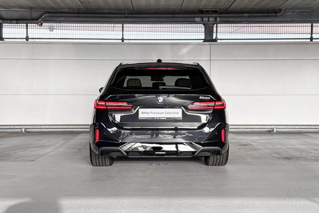BMW 5-SERIE Touring 520i | M Sportpakket Pro | Innovation Pack | Travel Pack | Comfort Pack | Trekhaak