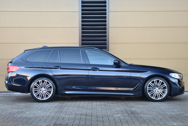 BMW 5-SERIE Touring 530i High Executive * M-Sport * Camera * BMW Live Cockpit Professional * Privacy glas *