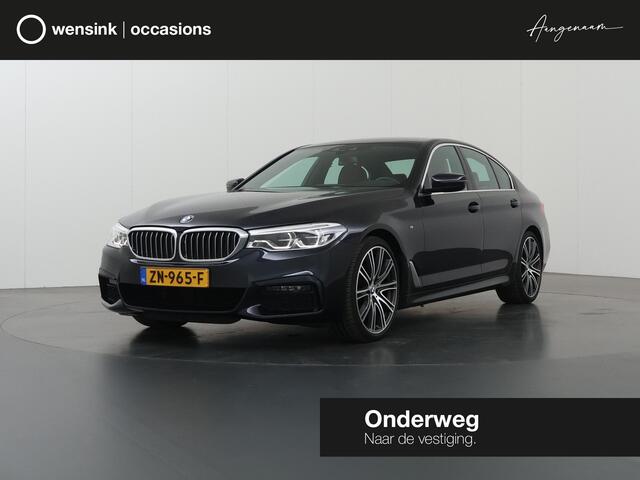 BMW 5-SERIE 520i Corporate Lease High Executive | M-Pakket | Comfortstoelen + geheugen | Ele.wegklapbare Trekhaak | Adaptieve LED | HUD | Camera | DAB | Navigatie | Apple CarPlay/Android Auto |