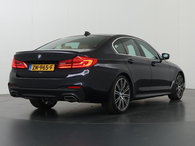 BMW 5-SERIE 520i Corporate Lease High Executive | M-Pakket | Comfortstoelen + geheugen | Ele.wegklapbare Trekhaak | Adaptieve LED | HUD | Camera | DAB | Navigatie | Apple CarPlay/Android Auto |