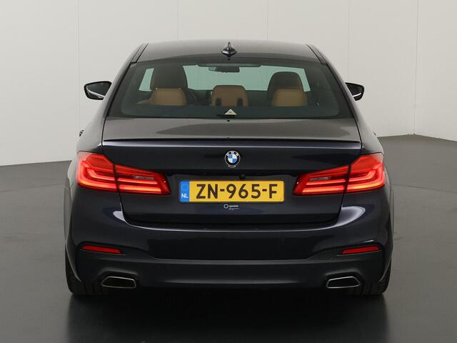 BMW 5-SERIE 520i Corporate Lease High Executive | M-Pakket | Comfortstoelen + geheugen | Ele.wegklapbare Trekhaak | Adaptieve LED | HUD | Camera | DAB | Navigatie | Apple CarPlay/Android Auto |