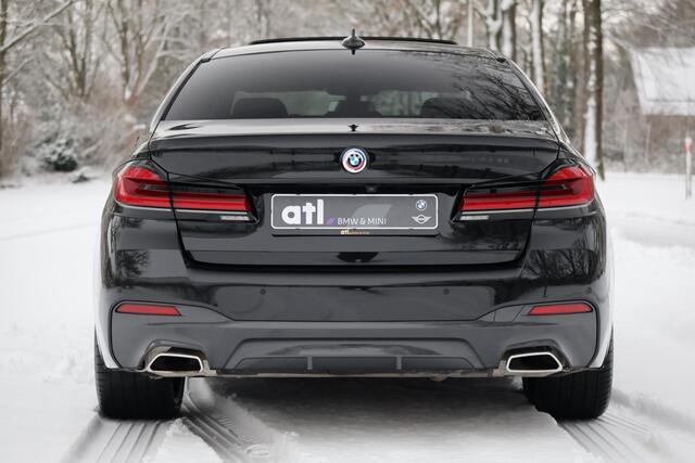 BMW 5-SERIE 530i High Executive M-Sport | Facelift | 20" | Leer | Schuif/kantel dak | HUD | Hifi | Elektr. stoel memory | 4-zone clima | Alarm kl. 3 | Grootlichtassistent | Etc.