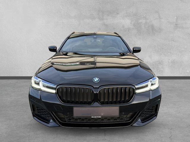 BMW 5-SERIE Touring 530e M-SPORT ** LASER, NAVI+, LEDER, PANORAMA, TREKH, 19-inch LMV, HuD ** 1e EIG - UNFALLFREI - BMW GAR ** ** INFORMEER OOK NAAR ONZE AANTREKKELIJKE FINANCIAL-LEASE TARIEVEN **