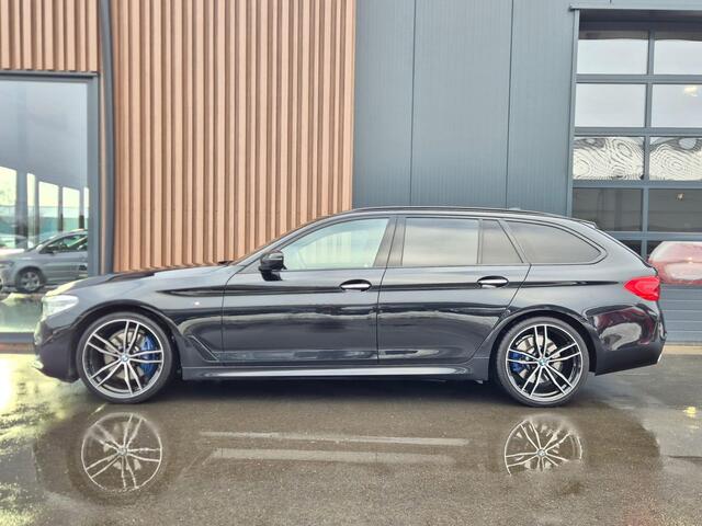BMW 5-SERIE Touring 530i xDrive High Executive M-Sport | HUD | Pano | 19'' | Verw. stuur | DAB