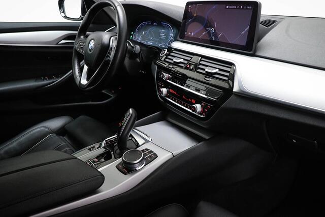 BMW 5-SERIE Touring 530e Executive | COMFORT / LUXURY- PACK | STOELVERWARMING | DAB | APPLE | 18"