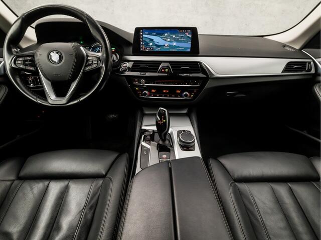 BMW 5-SERIE 530e iPerformance Sport 252Pk Automaat (GROOT NAVI, MEMORY SEATS, LEDER, STOELVERWARMING, GETINT GLAS, CAMERA, COMFORTSTOELEN, ELEK ACHTERKLEP, NIEUWSTAAT)