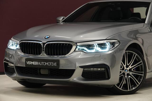 BMW 5-SERIE 540i High Executive M-Sport | Pano | Bowers & Wilkens | Nachtzicht | Schermen Achter | Trekhaak | Memory | ACC |