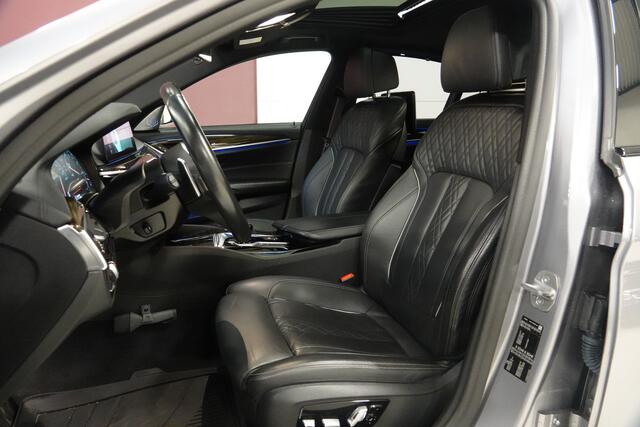 BMW 5-SERIE 540i High Executive M-Sport | Pano | Bowers & Wilkens | Nachtzicht | Schermen Achter | Trekhaak | Memory | ACC |