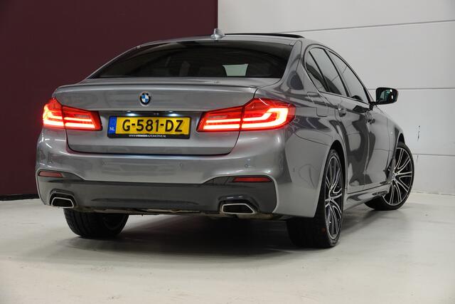 BMW 5-SERIE 540i High Executive M-Sport | Pano | Bowers & Wilkens | Nachtzicht | Schermen Achter | Trekhaak | Memory | ACC |