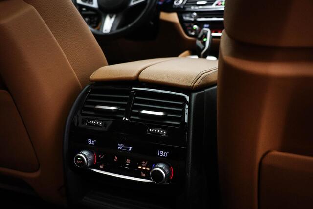 BMW 5-SERIE Touring 540i xDrive High Executive | LASER LED | HEAD UP | PANORAMADAK | 360 CAMERA | TREKHAAK