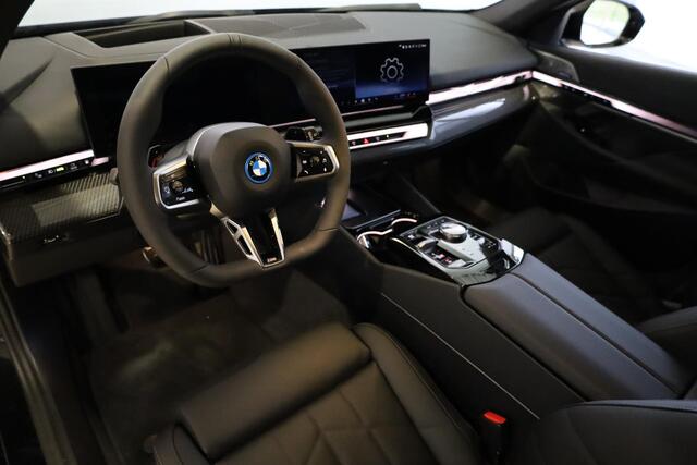 BMW 5-SERIE Touring 530e M Sportpakket Pro | Comfortstoelen | Bowers & Wilkins | Elektr. Trekhaak