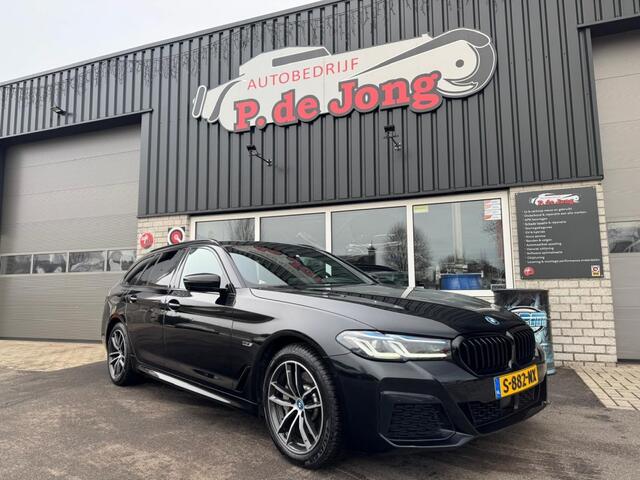 BMW 5-SERIE 530E X-DRIVE HIGH EXE. Laser, Pano, Softclose, Individual, HUD, Trekhaak HenK!