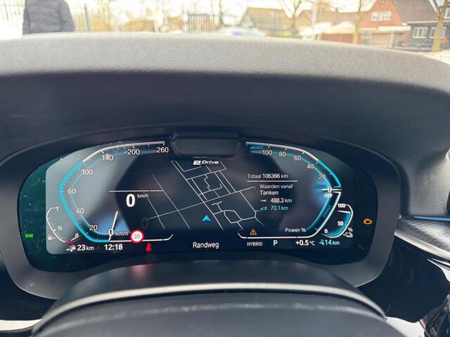 BMW 5-SERIE 530E X-DRIVE HIGH EXE. Laser, Pano, Softclose, Individual, HUD, Trekhaak HenK!