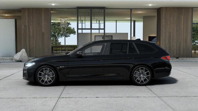BMW 5-SERIE Touring 530e High Executive M-Sport ACC|HEAD-UP|LASER|LEDER|COMFORT.STOELEN|19INCH