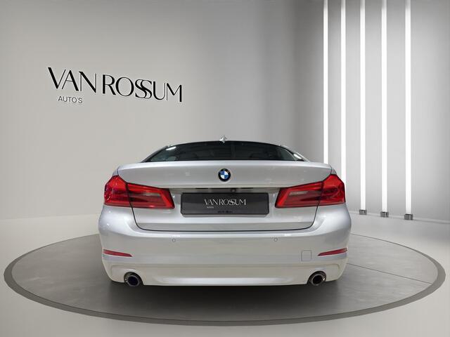 BMW 5-SERIE 530e iPerformance eDrive Edition | Leder | Schuif-/Kanteldak | Camera | Sfeerverl |