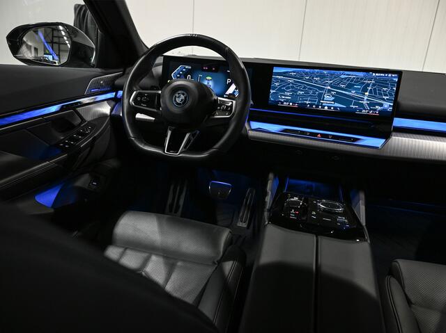 BMW 5-SERIE 550e xDrive M Sport pro · Adaptive Suspension · Iconic Glow · M Sport Brake · Shadowline Lights · Panorama dak · Comfort Seats · 4 Zone Climate · Ambiance Light · Adaptive Led · B&W Sound · Driving Assistant Professional