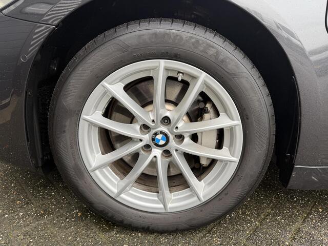 BMW 5-SERIE 530e Business Edition Plus | Panoramadak | Camera | Lederen Bekleding | Laser | Elektrische Trekhaak |