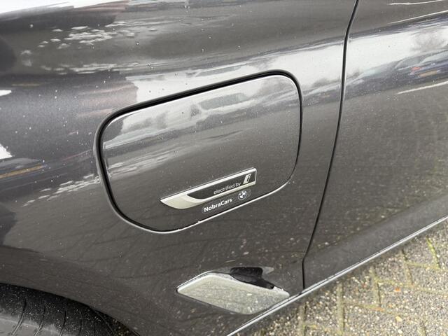 BMW 5-SERIE 530e Business Edition Plus | Panoramadak | Camera | Lederen Bekleding | Laser | Elektrische Trekhaak |