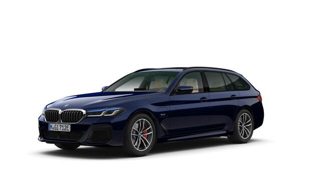 BMW 5-SERIE Touring 530e xDrive High Executive M Sport - Panoramadak - Comfort Access - Head up - Harman Kardon - Driving Assistant Professional - Sportstoelen - BMW Laserlight - Parking Assistant Plus -