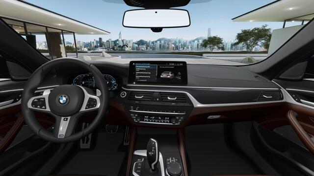 BMW 5-SERIE 530e 292PK M-Sport / M- Individual / alcantara / 360° / Laser
