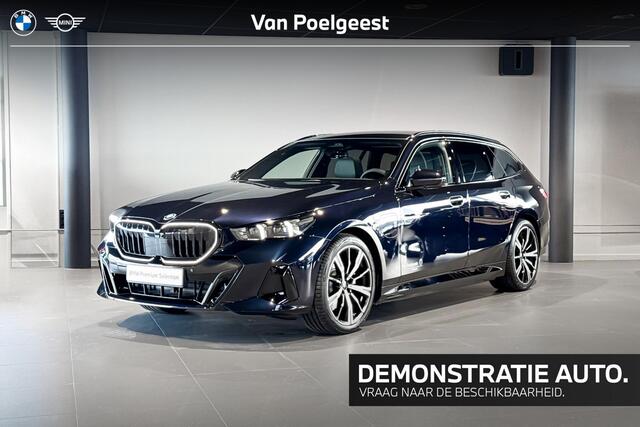 BMW 5-SERIE Touring 530e M Sport Edition | Glazen Panoramadak | Harman Kardon | Stoelventilatie |