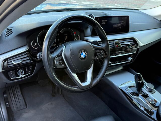 BMW 5-SERIE 520i High Executive / Sch.dak/ comf.stl