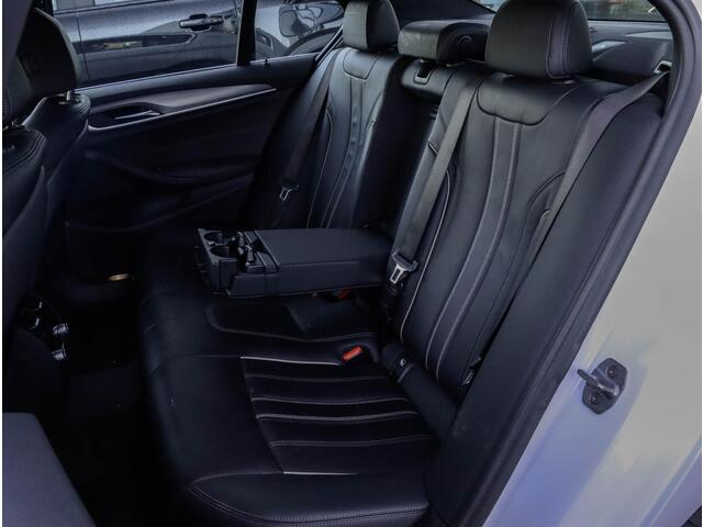 BMW 5-SERIE 530e iPerformance M Sport High Executive Alpinweiss