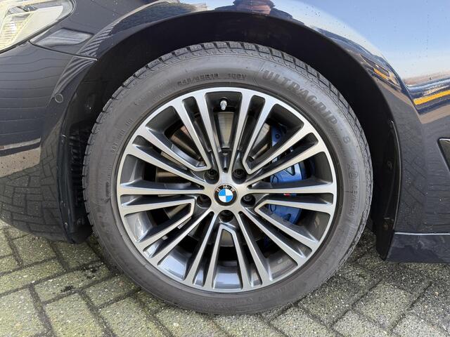 BMW 5-SERIE 540d xDrive High Executive M-Sport | Panoramadak | 360* Camera | DAB | Elektrische Trekhaak |
