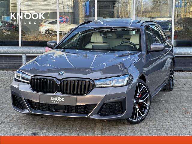 BMW 5-SERIE Touring 530i xDrive High Executive M Sport Pakket Automaat / Live Cockpit Professional / Panoramadak / Trekhaak / Integrale Actieve Besturing / Stoelventilatie / Driving Assistant Professional / Laserlight / Bowers & Wilkins / M Sportremsysteem / Soft Clo
