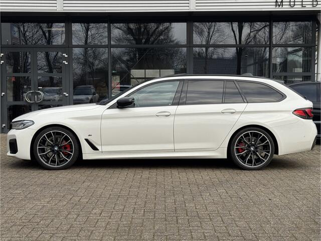 BMW 5-SERIE Touring 520i High Executive M-Sport/Panorama/Leer/Head-Up/Laser/Navi/Clima/Cruise