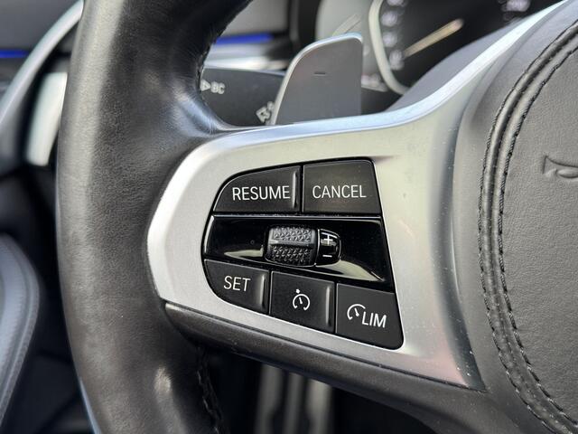 BMW 5-SERIE Touring 520i High Executive M-Sport/Panorama/Leer/Head-Up/Laser/Navi/Clima/Cruise