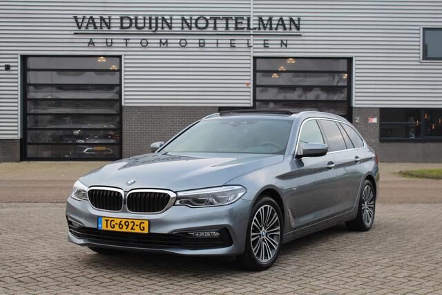 BMW 5-SERIE Touring 520d High Executive / Panoramadak / N.A.P.