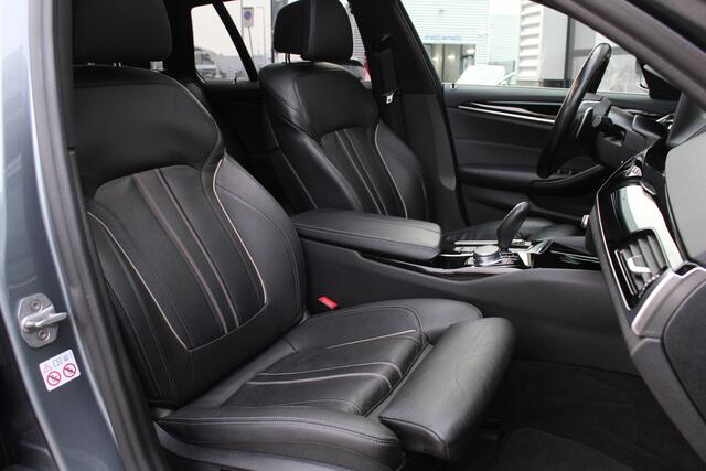 BMW 5-SERIE Touring 520d High Executive / Panoramadak / N.A.P.